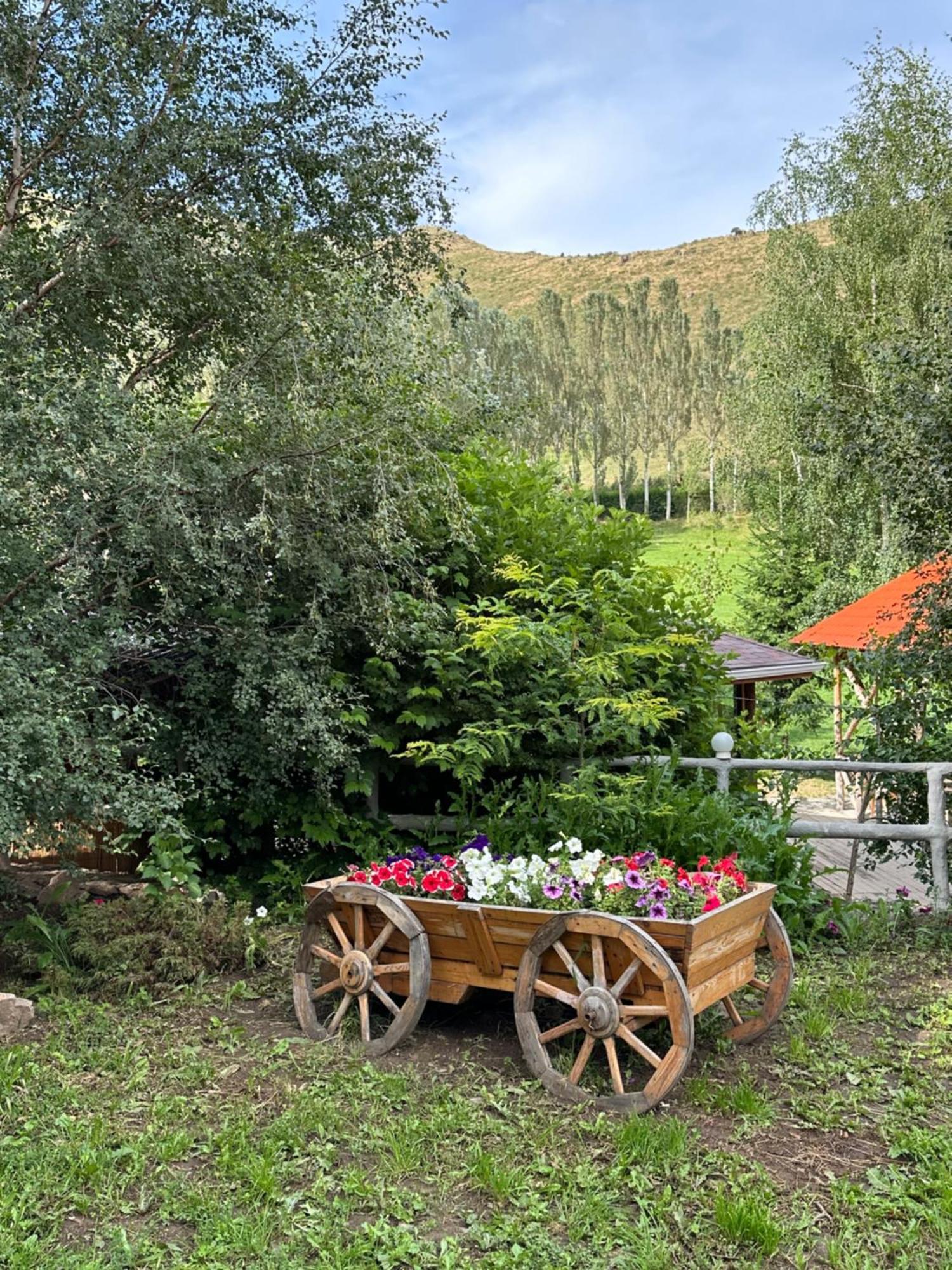 Eco Resort Kara Bulak Bischkek Exterior foto